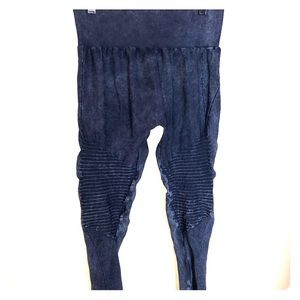 Nikibiki Distressed Moto Jegging